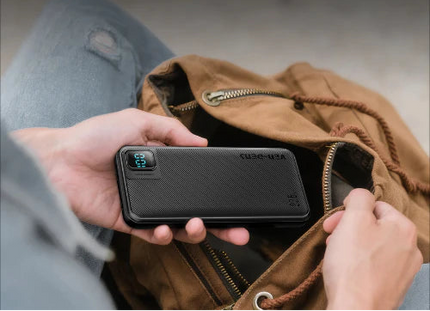 VEN-DENS 10,000mAh Power Bank: UK Design | 22.5W PD Fast Charge | Built-in Cables | Digital Display | 1-Year Warranty | Free Delivery