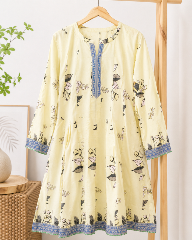 Women's Cream Floral Print A-Line Frock Style Kurti – Elegant Casual Wear