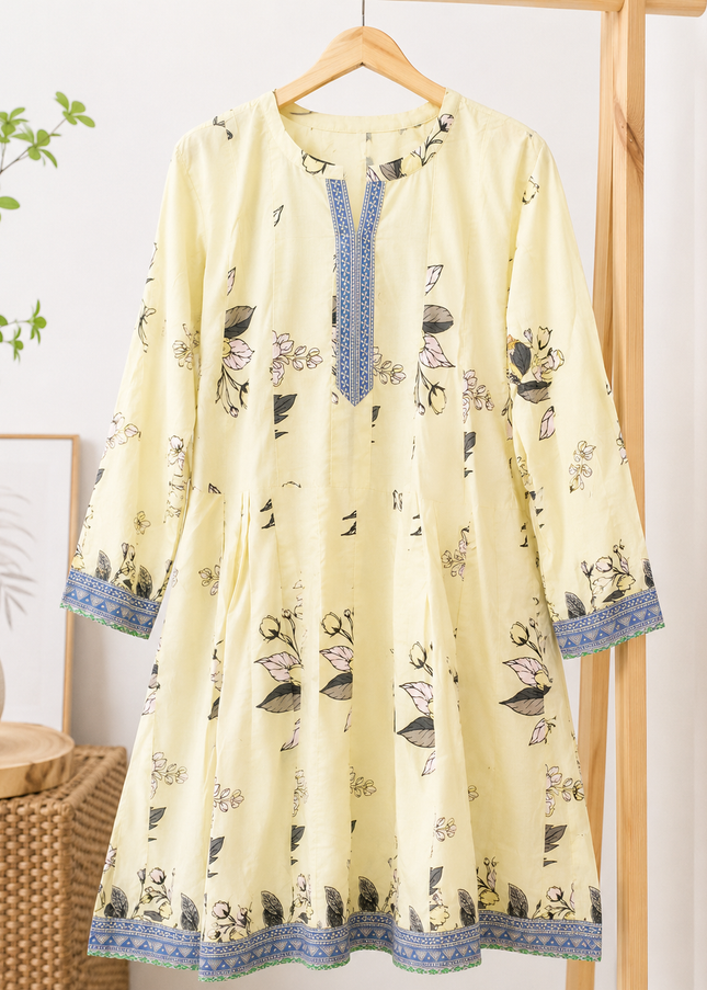 Women's Cream Floral Print A-Line Frock Style Kurti – Elegant Casual Wear