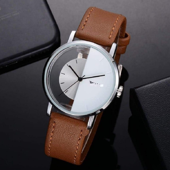 Men’s Quartz Round Dial Leather Strap Watch